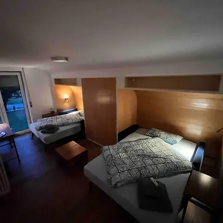 Ferien-wohnung Mit Pool In Exklusiver Waldrand Lage *