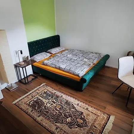 Ferien-wohnung Mit Pool In Exklusiver Waldrand Lage Apartment *