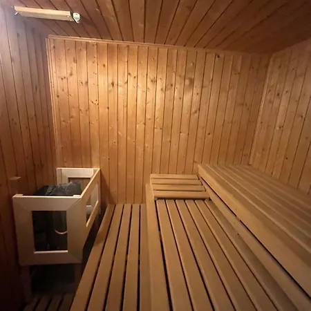 Apartment Ferien-wohnung Mit Pool In Exklusiver Waldrand Lage